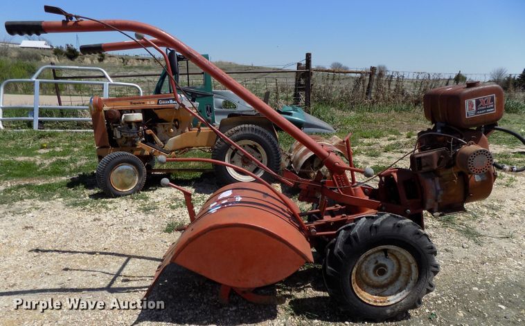 image for item DO9353 Lawn and garden equipment