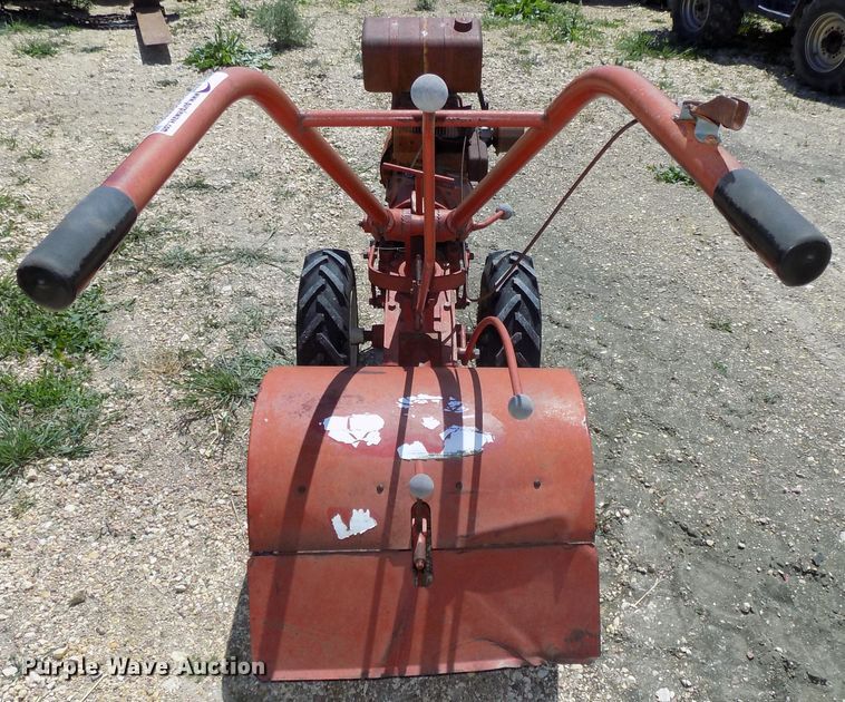 image for item DO9353 Lawn and garden equipment