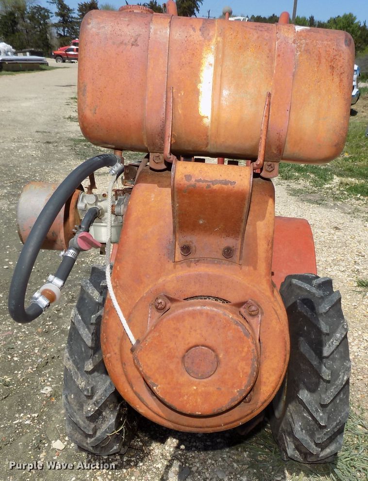 image for item DO9353 Lawn and garden equipment