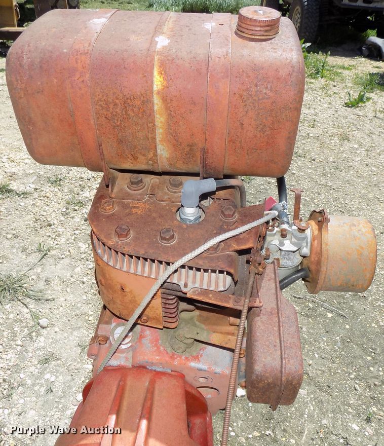 image for item DO9353 Lawn and garden equipment