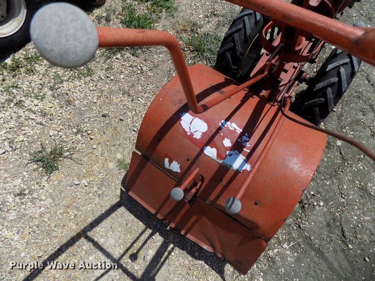 image for item DO9353 Lawn and garden equipment