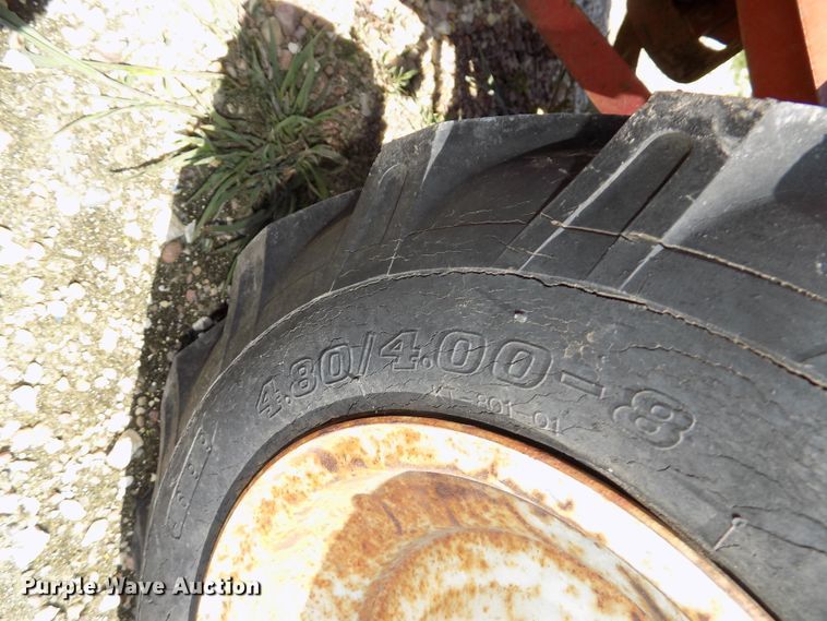 image for item DO9353 Lawn and garden equipment