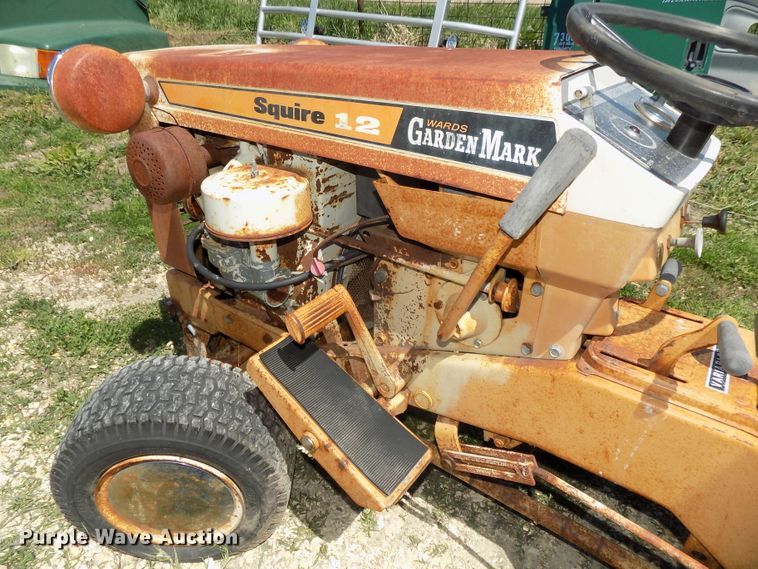 image for item DO9353 Lawn and garden equipment