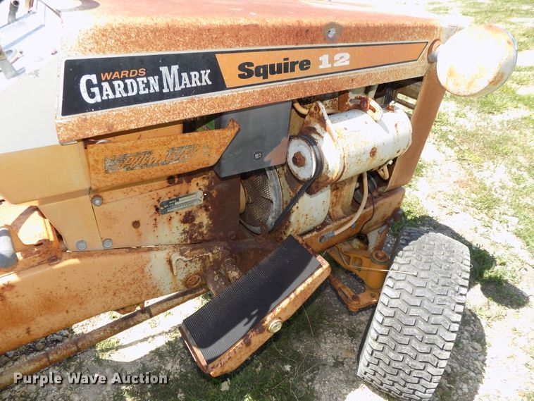 image for item DO9353 Lawn and garden equipment