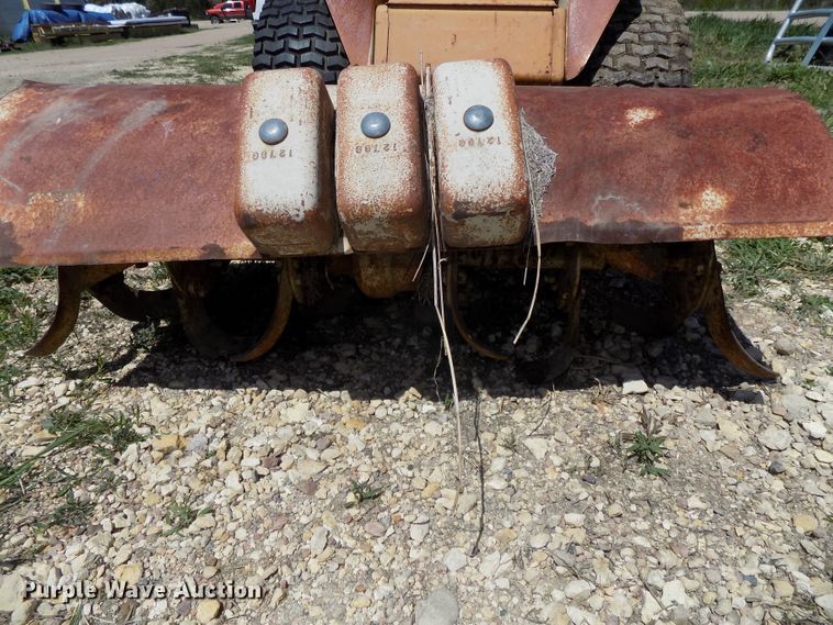 image for item DO9353 Lawn and garden equipment