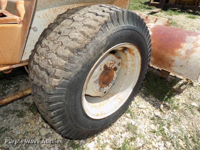 image for item DO9353 Lawn and garden equipment