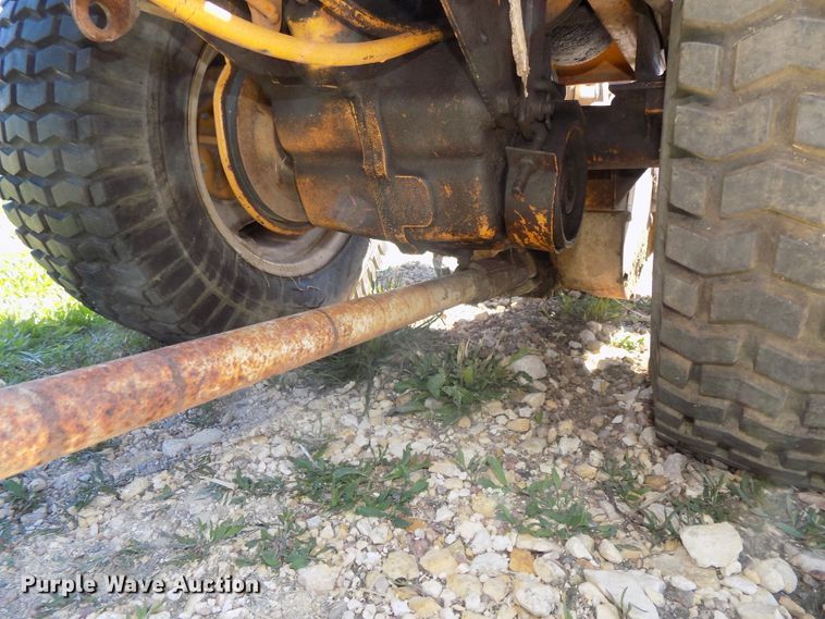 image for item DO9353 Lawn and garden equipment