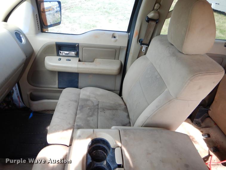 image for item EZ9868 2004 Ford F150 SuperCrew pickup truck