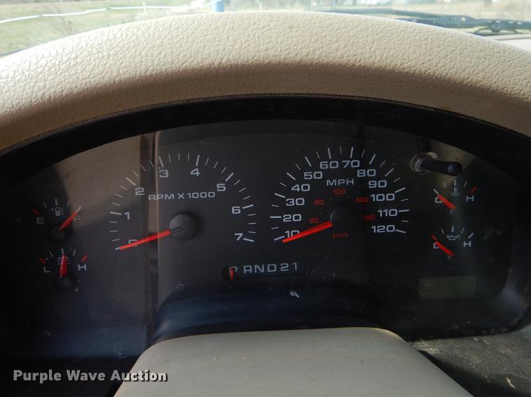 image for item EZ9868 2004 Ford F150 SuperCrew pickup truck