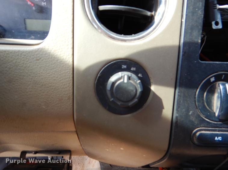 image for item EZ9868 2004 Ford F150 SuperCrew pickup truck