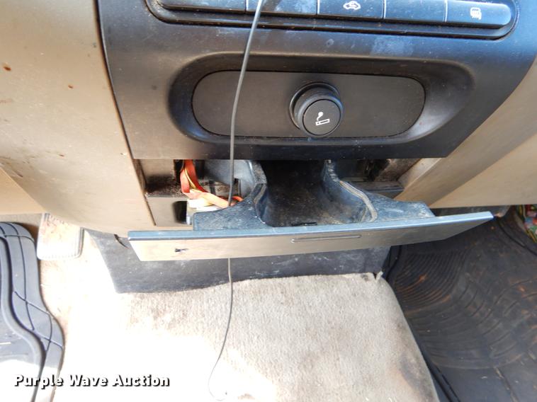 image for item EZ9868 2004 Ford F150 SuperCrew pickup truck