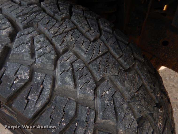 image for item EZ9868 2004 Ford F150 SuperCrew pickup truck