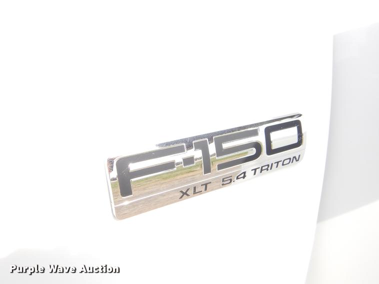 image for item EZ9868 2004 Ford F150 SuperCrew pickup truck