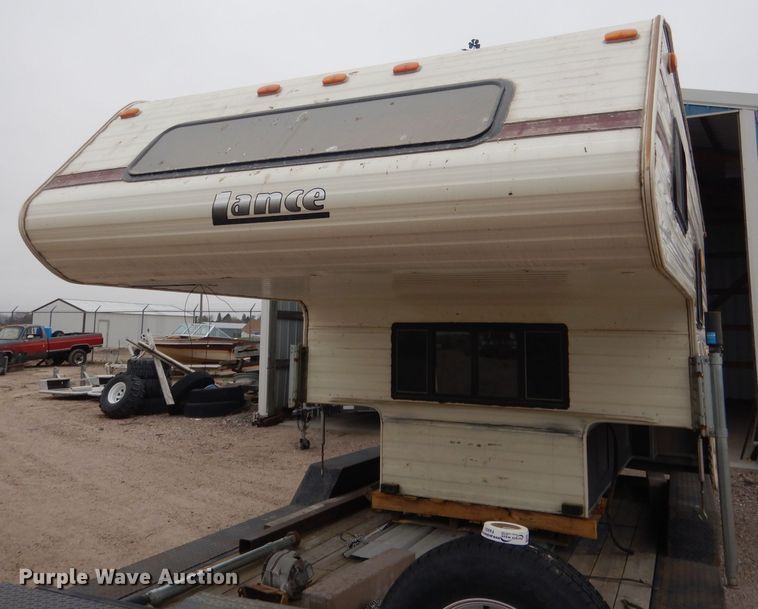 image for item FA9349 1990 Lance 900  slide-in camper