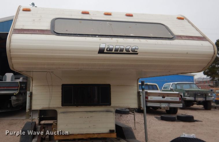 image for item FA9349 1990 Lance 900  slide-in camper