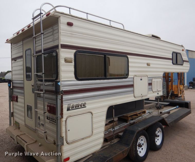 image for item FA9349 1990 Lance 900  slide-in camper