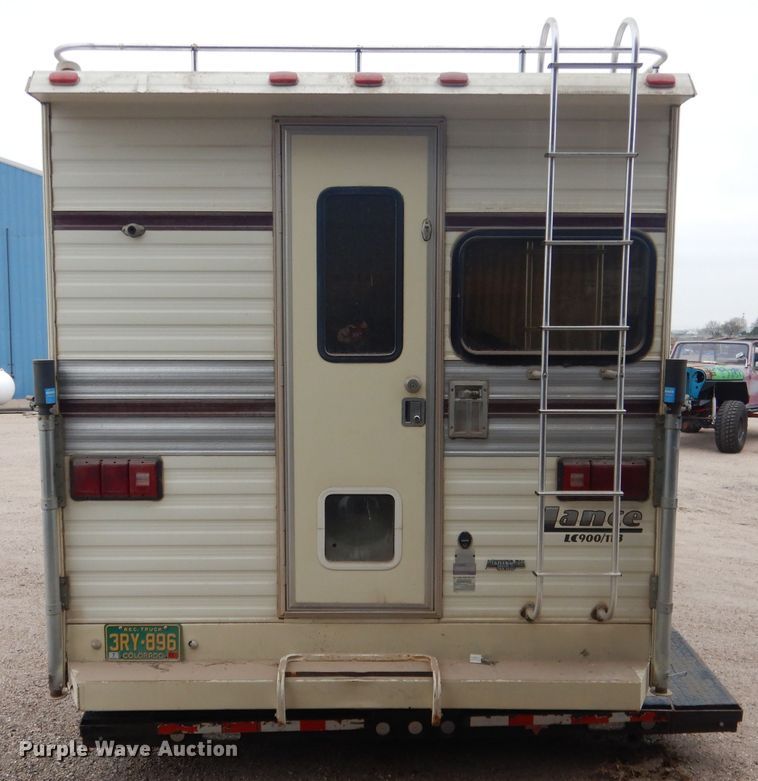 image for item FA9349 1990 Lance 900  slide-in camper