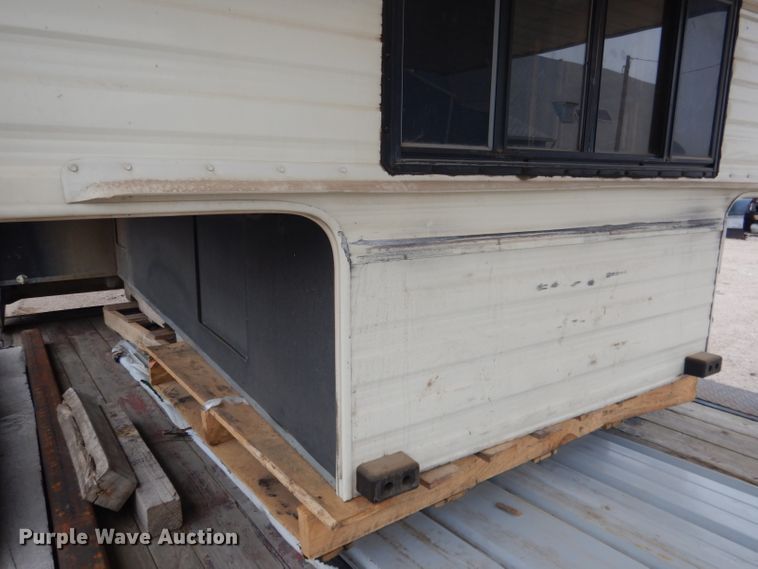 image for item FA9349 1990 Lance 900  slide-in camper