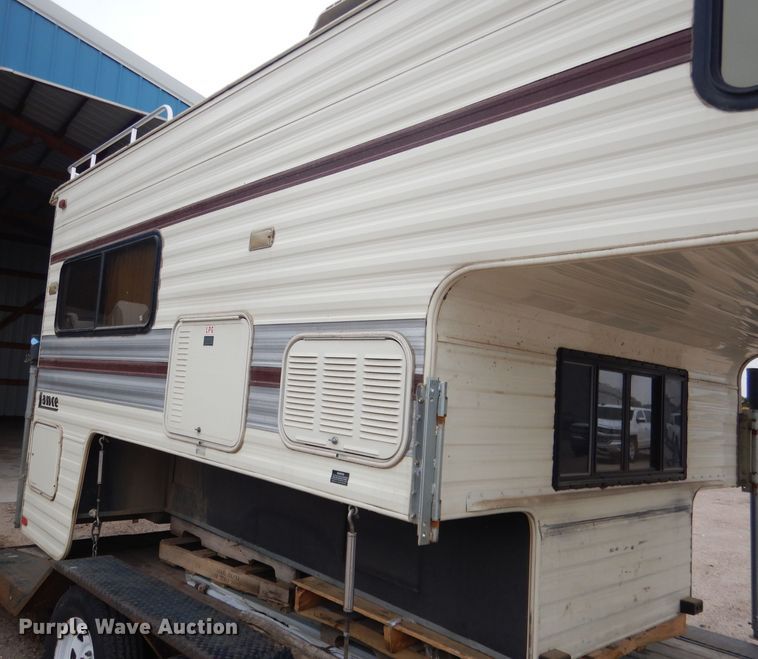 image for item FA9349 1990 Lance 900  slide-in camper