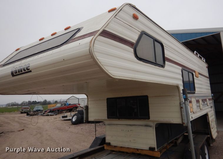 image for item FA9349 1990 Lance 900  slide-in camper