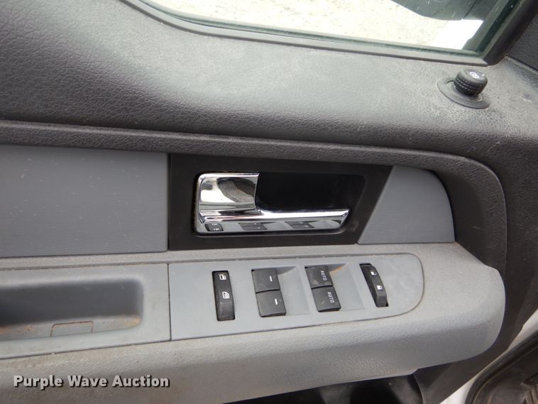 image for item GB9990 2013 Ford F150 XLT  SuperCab pickup truck