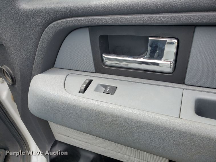 image for item GB9990 2013 Ford F150 XLT  SuperCab pickup truck