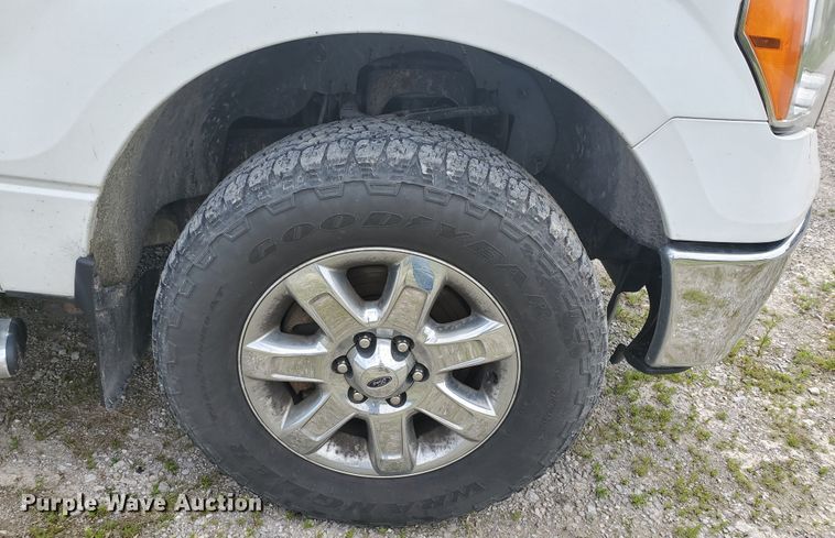 image for item GB9990 2013 Ford F150 XLT  SuperCab pickup truck