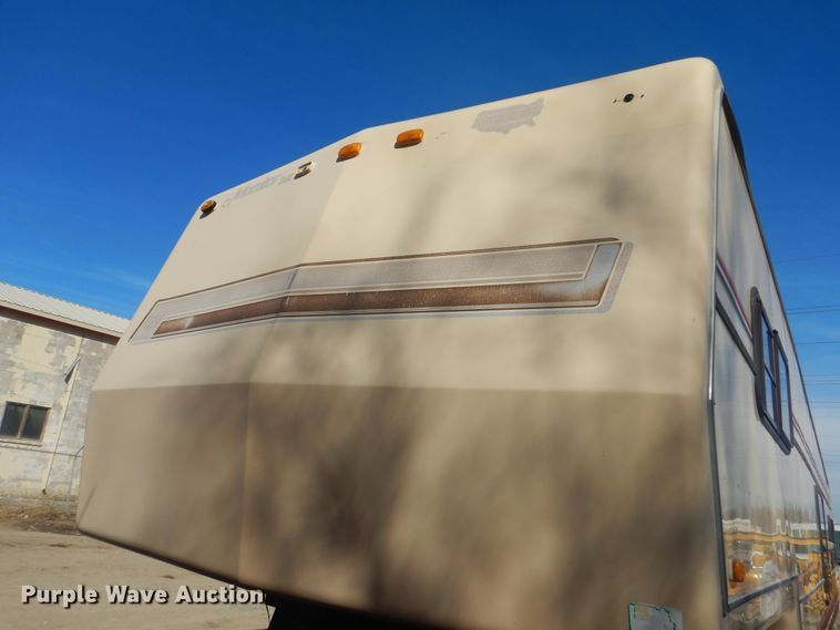 image for item GD9236 1987 Holiday Rambler Monitor DGL camper