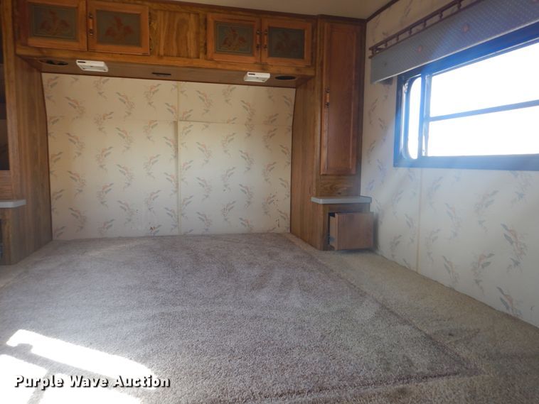 image for item GD9236 1987 Holiday Rambler Monitor DGL camper