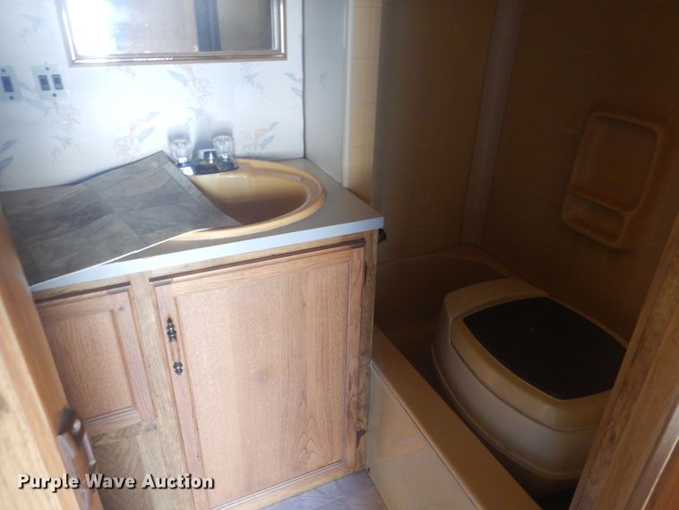 image for item GD9236 1987 Holiday Rambler Monitor DGL camper