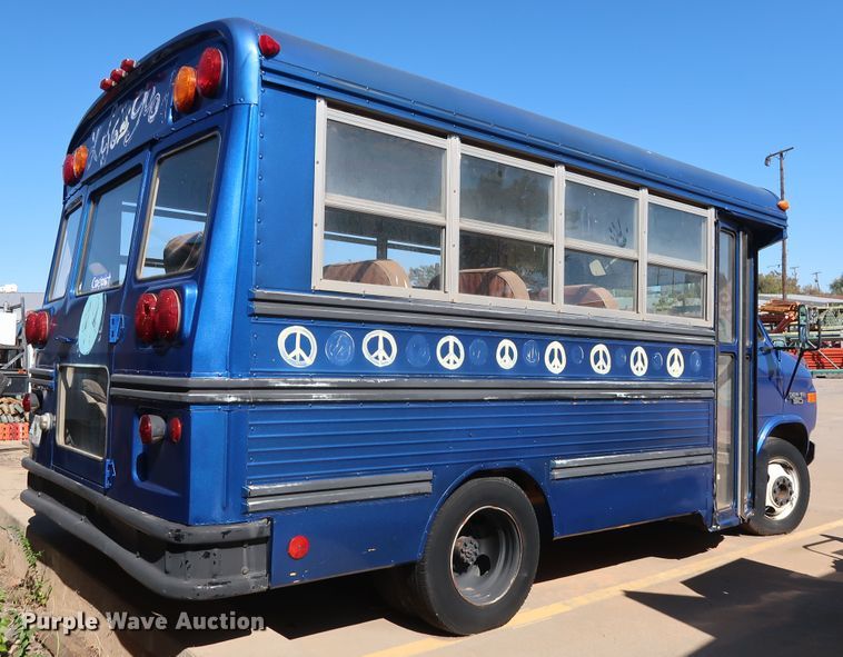 image for item GD9808 1990 Chevrolet G30 school bus