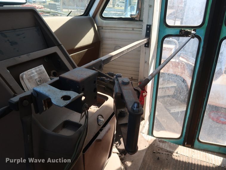 image for item GD9808 1990 Chevrolet G30 school bus