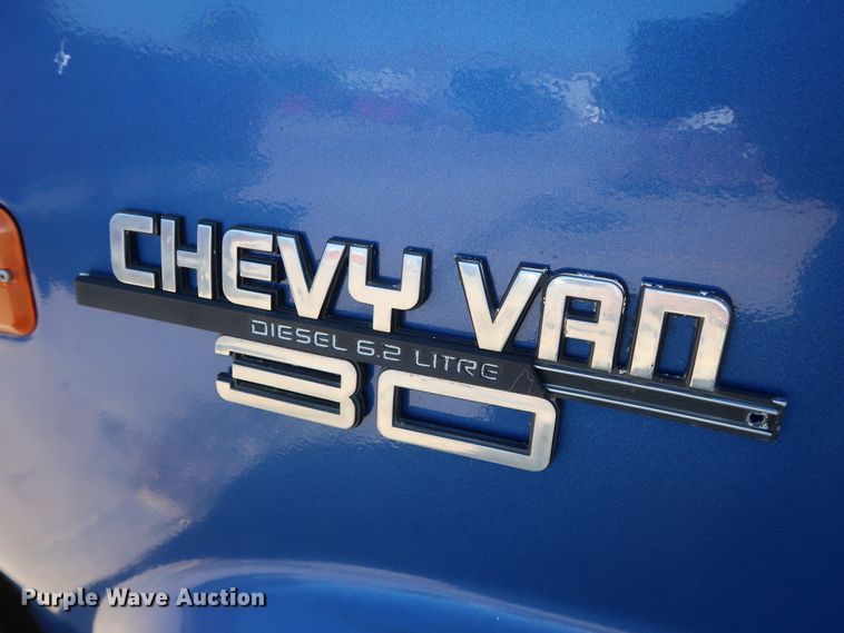 image for item GD9808 1990 Chevrolet G30 school bus