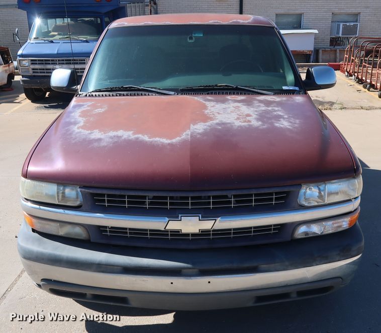 image for item GD9809 2001 Chevrolet Silverado 1500 Ext. Cab pickup truck