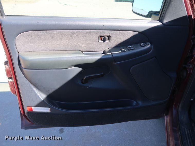 image for item GD9809 2001 Chevrolet Silverado 1500 Ext. Cab pickup truck