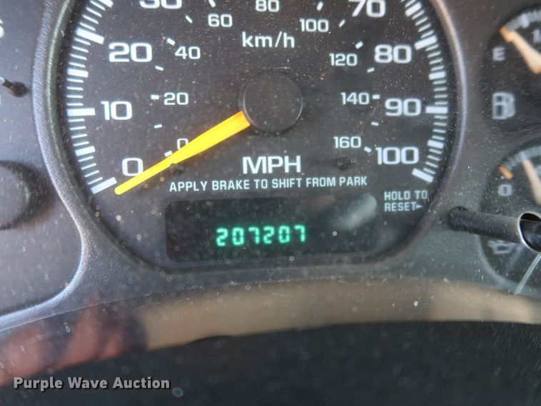 image for item GD9809 2001 Chevrolet Silverado 1500 Ext. Cab pickup truck