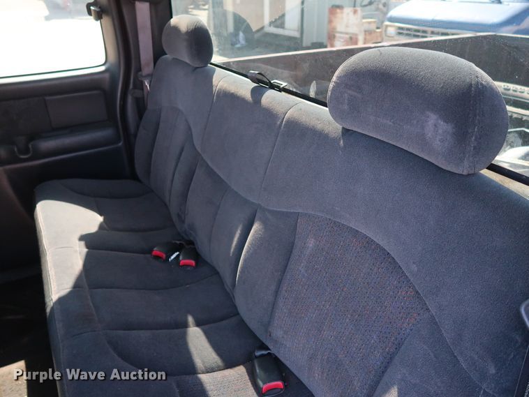 image for item GD9809 2001 Chevrolet Silverado 1500 Ext. Cab pickup truck