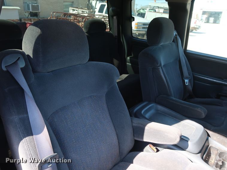 image for item GD9809 2001 Chevrolet Silverado 1500 Ext. Cab pickup truck