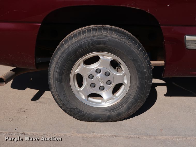 image for item GD9809 2001 Chevrolet Silverado 1500 Ext. Cab pickup truck