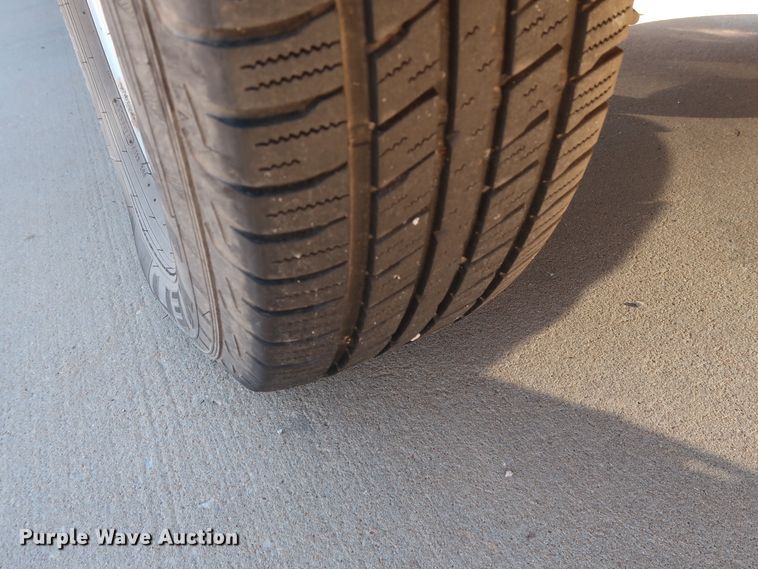 image for item GD9809 2001 Chevrolet Silverado 1500 Ext. Cab pickup truck