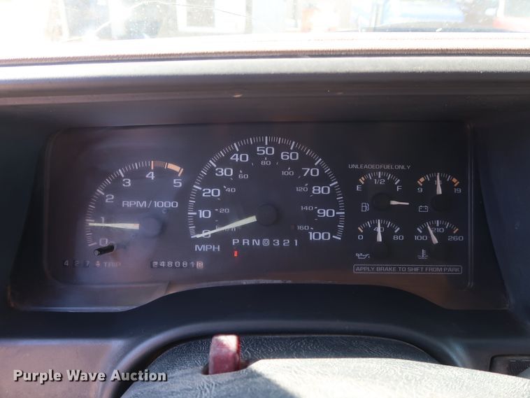 image for item GD9810 1995 Chevrolet C2500 Ext. Cab flatbed pickup truck