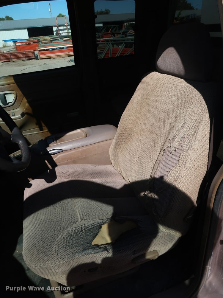 image for item GD9810 1995 Chevrolet C2500 Ext. Cab flatbed pickup truck