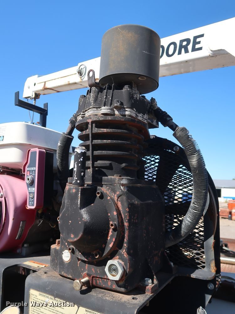 image for item GD9810 1995 Chevrolet C2500 Ext. Cab flatbed pickup truck