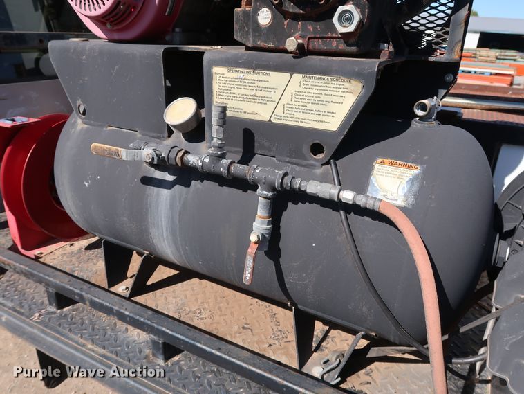 image for item GD9810 1995 Chevrolet C2500 Ext. Cab flatbed pickup truck