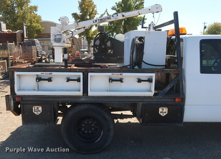 image for item GD9810 1995 Chevrolet C2500 Ext. Cab flatbed pickup truck