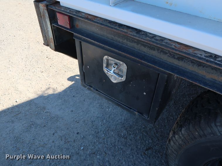 image for item GD9810 1995 Chevrolet C2500 Ext. Cab flatbed pickup truck