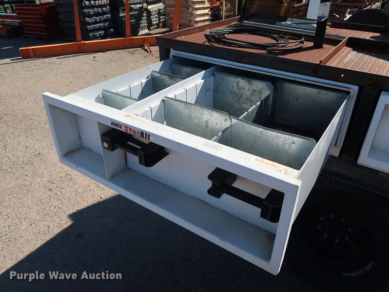 image for item GD9810 1995 Chevrolet C2500 Ext. Cab flatbed pickup truck