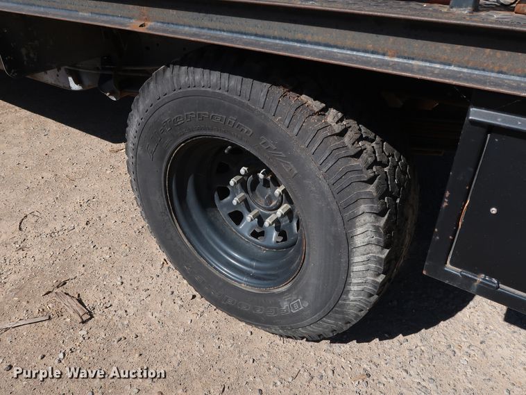 image for item GD9810 1995 Chevrolet C2500 Ext. Cab flatbed pickup truck