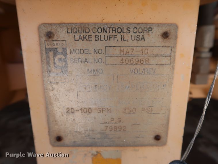 image for item GD9813 2001 GMC C7500 propane fuel truck