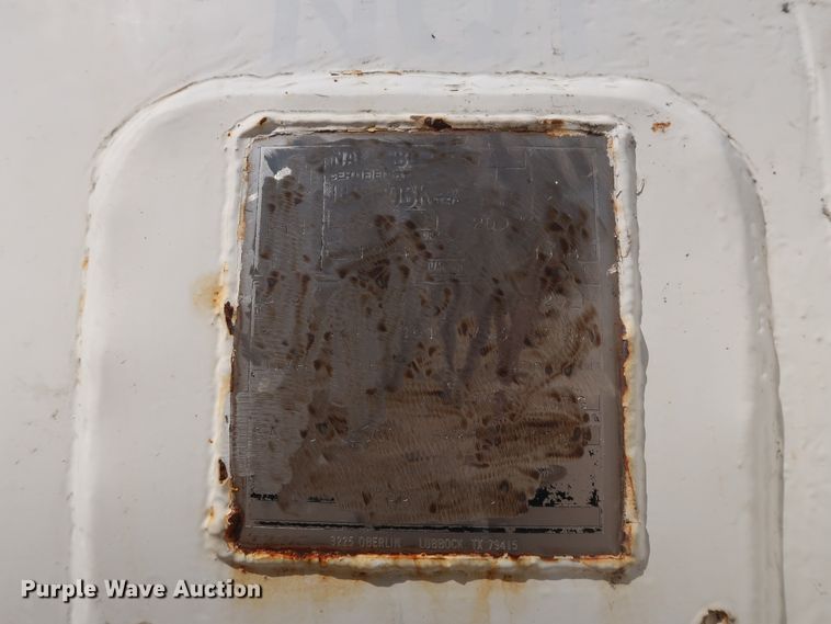 image for item GD9813 2001 GMC C7500 propane fuel truck